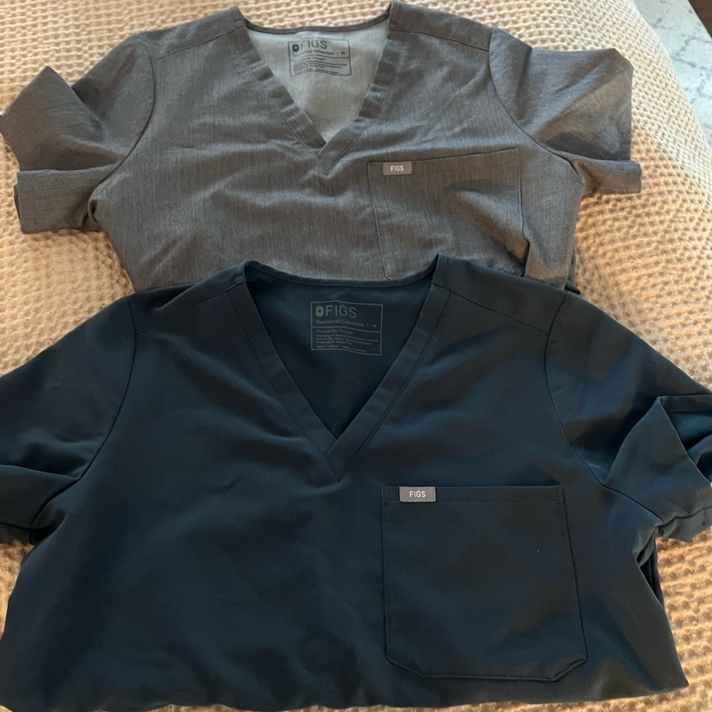 Lot of 2 figs one pocket scrub tops size medium